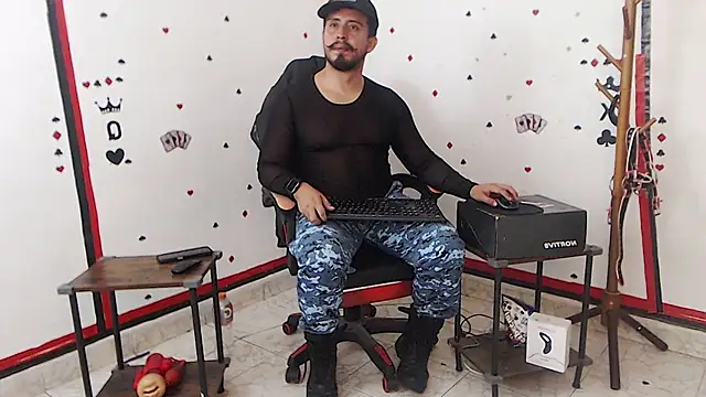 KalethBigDick online show from 10-08-25, 09:22