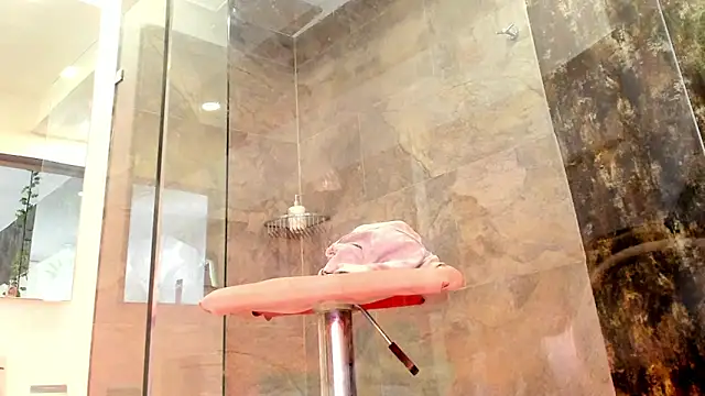 Snapshot of Miia_Thompsonn chatting on 03-05-25, 09:27 Miia Thompsonn online show from 03-05-25, 09:27