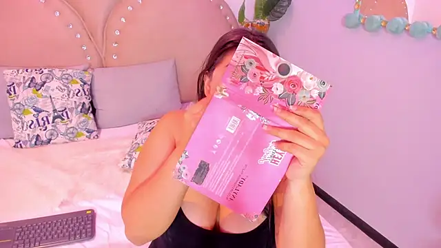 Snapshot of Miia_Thompsonn chatting on 01-09-26, 03:24 Miia Thompsonn online show from 01-09-26, 03:24