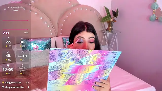 Miia Thompsonn online show from 04-11-26, 03:47