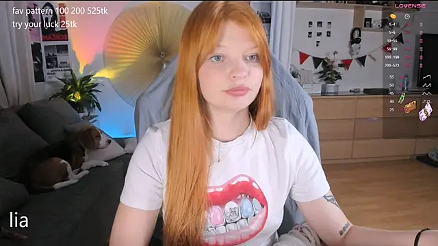 Snapshot of lil_lia chatting on 09-19-25, 08:57 lil lia online show from 09-19-25, 08:57