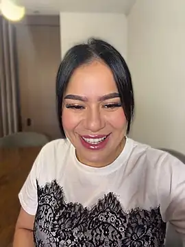 Miah gomez  online show from 04-21-26, 11:11