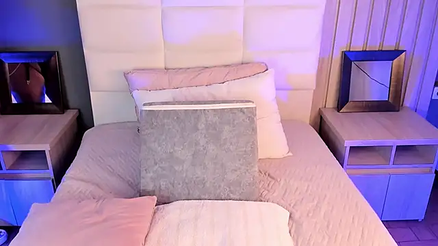 Miah gomez  online show from 11-11-25, 05:30