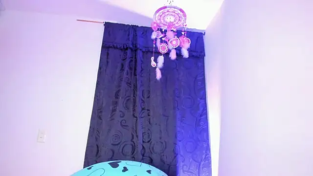 AmyStevenss online show from 11-20-25, 04:02