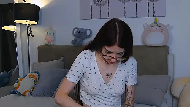 CassKiera online show from 09-18-25, 05:10