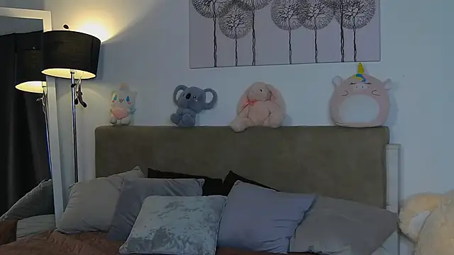 CassKiera online show from 10-02-25, 04:38