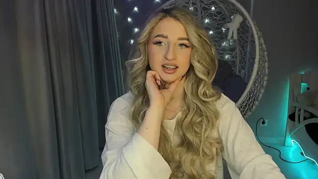 Snapshot of milky_waybaby chatting on 10-01-25, 07:29 milky waybaby online show from 10-01-25, 07:29