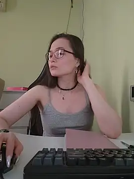 Snapshot of U_KINKY chatting on 04-30-26, 11:39 U KINKY online show from 04-30-26, 11:39