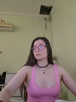 Snapshot of U_KINKY chatting on 05-20-26, 01:30 U KINKY online show from 05-20-26, 01:30