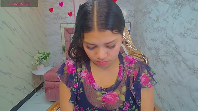 Snapshot of _mila_sweet_v chatting on 02-28-25, 01:25 mila sweet v online show from 02-28-25, 01:25