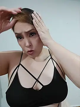 Snapshot of Miss_Agatha chatting on 04-10-26, 10:39 Miss Agatha online show from 04-10-26, 10:39