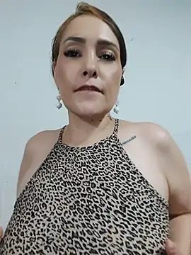 Miss Agatha online show from 03-21-26, 12:45