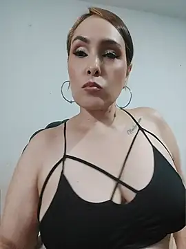 Snapshot of Miss_Agatha chatting on 04-07-26, 12:34 Miss Agatha online show from 04-07-26, 12:34
