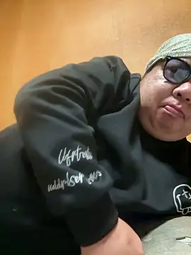 Snapshot of punk0805 chatting on 02-03-26, 07:24 punk0805 online show from 02-03-26, 07:24