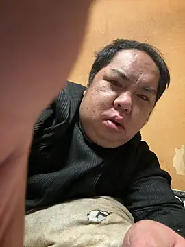 Snapshot of punk0805 chatting on 02-06-26, 11:39 punk0805 online show from 02-06-26, 11:39