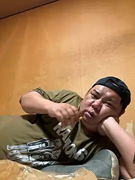 Snapshot of punk0805 chatting on 09-16-25, 01:01 punk0805 online show from 09-16-25, 01:01