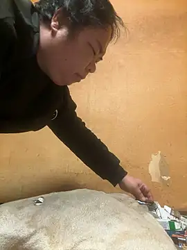 Snapshot of punk0805 chatting on 02-12-26, 05:45 punk0805 online show from 02-12-26, 05:45