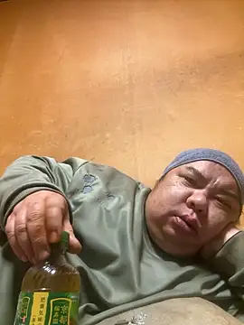 Snapshot of punk0805 chatting on 02-14-26, 05:13 punk0805 online show from 02-14-26, 05:13