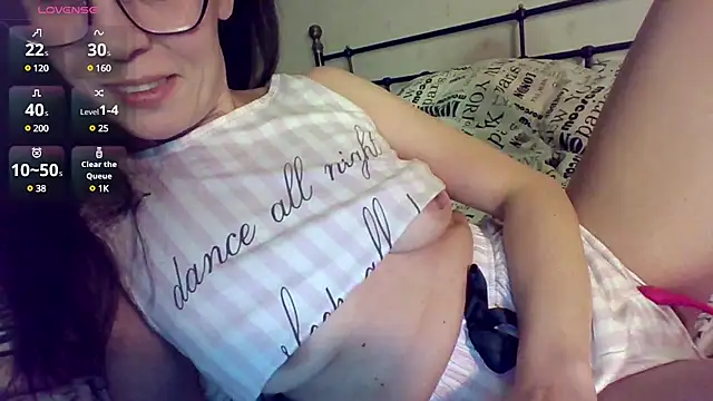 Athena play online show from 03-11-25, 09:37