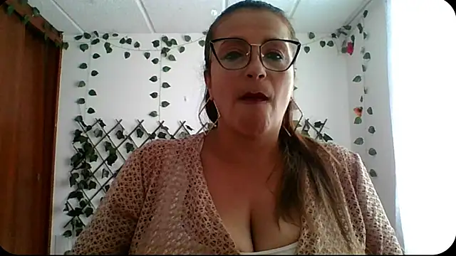 RossanaLionheart online show from 10-20-25, 08:42