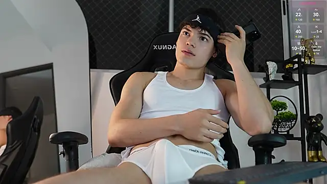 Max cortes1 online show from 09-10-25, 12:09