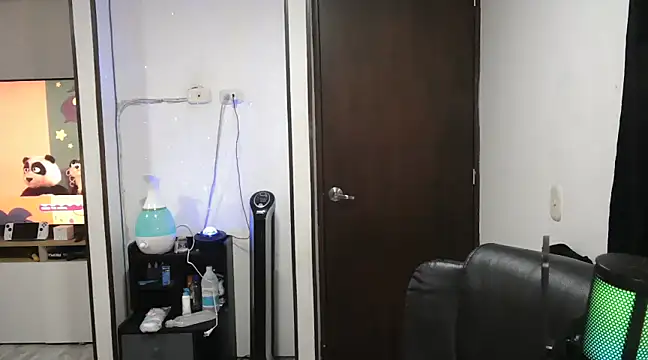 CarolinaRincon online show from 03-19-25, 01:10