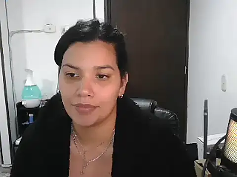 CarolinaRincon online show from 03-22-25, 02:37