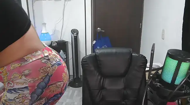 CarolinaRincon online show from 03-16-25, 02:21