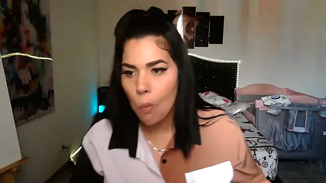 CarolinaRincon online show from 10-01-25, 09:29