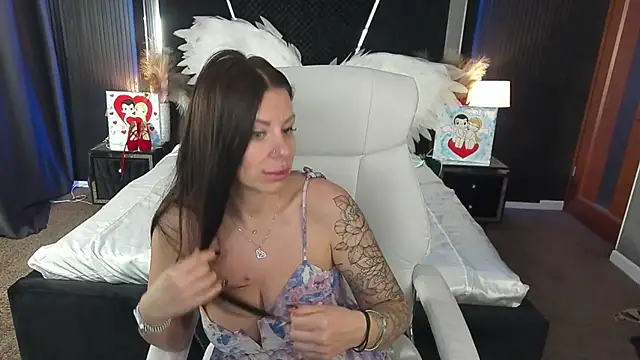 IsabellaFoxyy online show from 03-22-26, 06:37