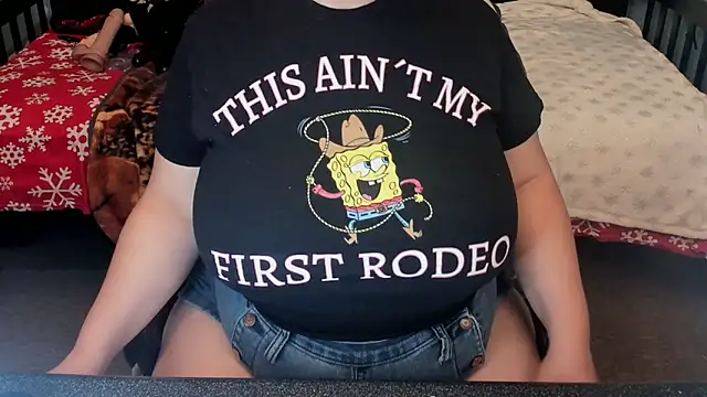 Snapshot of Chloenightmare chatting on 10-16-25, 03:15 Chloenightmare online show from 10-16-25, 03:15