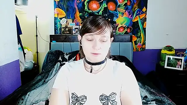 Snapshot of Chloenightmare chatting on 04-23-26, 06:09 Chloenightmare online show from 04-23-26, 06:09