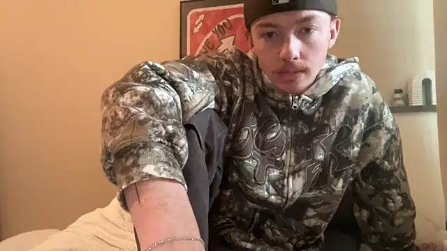 Snapshot of younghungginger chatting on 12-07-24, 08:00 younghungginger online show from 12-07-24, 08:00