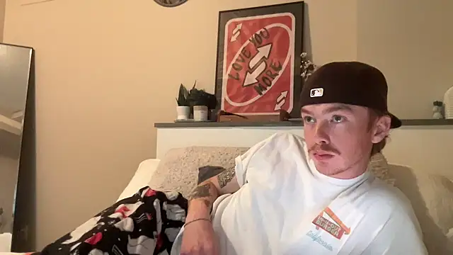 Snapshot of younghungginger chatting on 03-03-25, 02:54 younghungginger online show from 03-03-25, 02:54