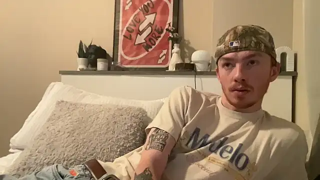 Snapshot of younghungginger chatting on 02-06-25, 12:43 younghungginger online show from 02-06-25, 12:43