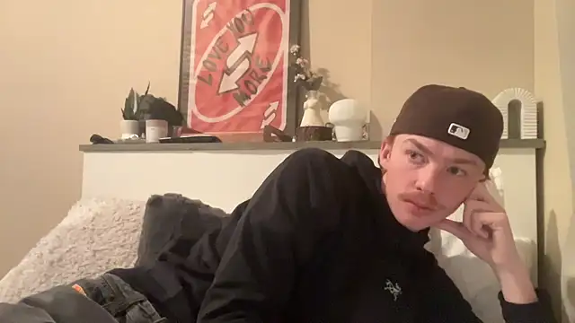 Snapshot of younghungginger chatting on 02-20-25, 02:18 younghungginger online show from 02-20-25, 02:18