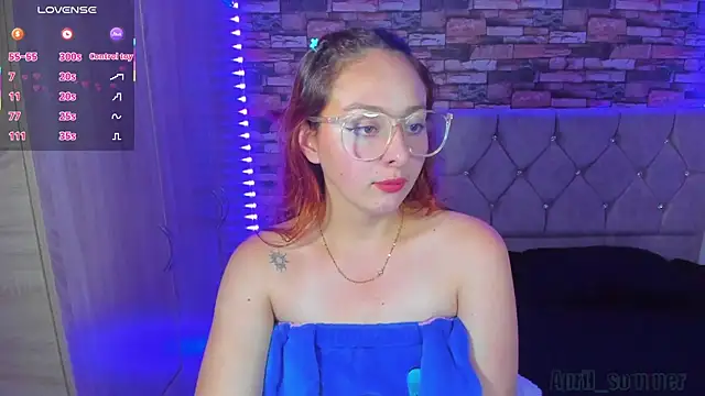 Snapshot of April_sommer1 chatting on 03-05-25, 05:40 April sommer1 online show from 03-05-25, 05:40