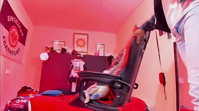 Snapshot of AlejoKhalifa_ chatting on 02-15-26, 10:36 AlejoKhalifa online show from 02-15-26, 10:36