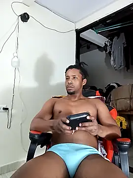 Snapshot of AlejoKhalifa_ chatting on 09-29-25, 12:17 AlejoKhalifa online show from 09-29-25, 12:17
