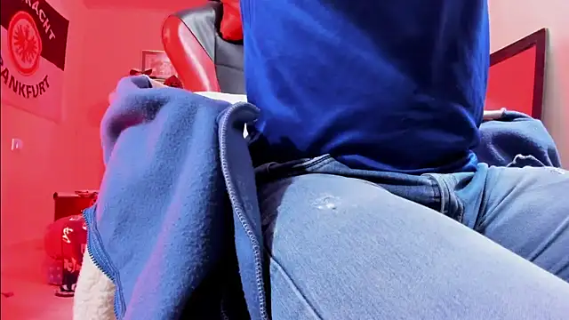 Snapshot of AlejoKhalifa_ chatting on 02-06-26, 10:50 AlejoKhalifa online show from 02-06-26, 10:50