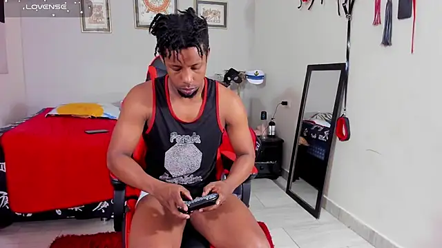 AlejoKhalifa  online show from 12-04-25, 10:47