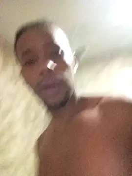 Snapshot of AlejoKhalifa_ chatting on 03-03-26, 11:39 AlejoKhalifa online show from 03-03-26, 11:39