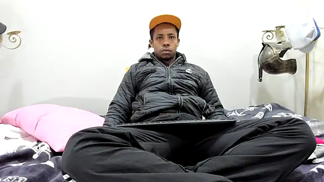 Snapshot of AlejoKhalifa_ chatting on 02-23-25, 09:33 AlejoKhalifa online show from 02-23-25, 09:33