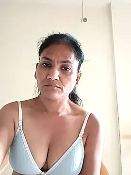 sunita6009 online show from 09-28-25, 08:43
