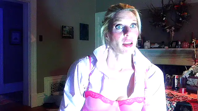 Glamazonx online show from 10-28-25, 03:51