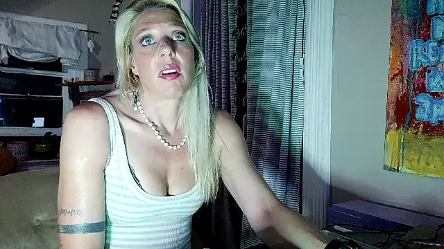 Glamazonx online show from 06-04-26, 03:11