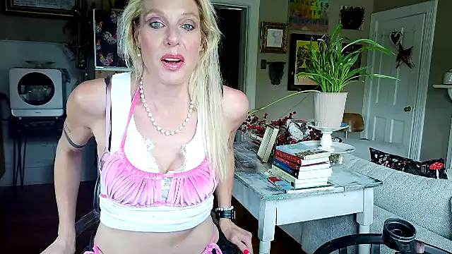 Glamazonx online show from 05-26-26, 04:05