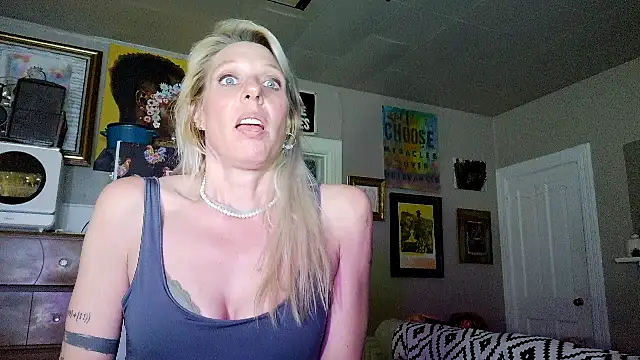 Glamazonx online show from 02-20-26, 07:10