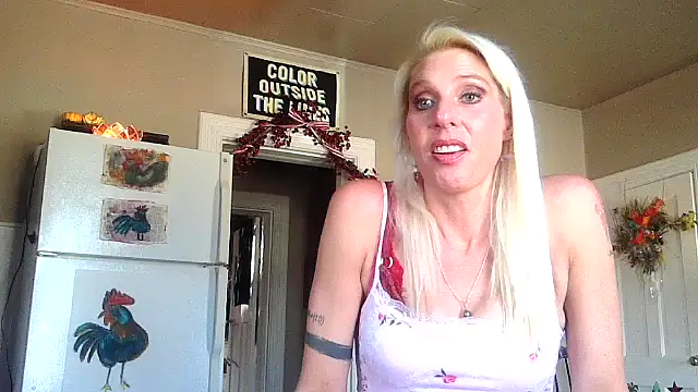 Glamazonx online show from 11-18-25, 08:12