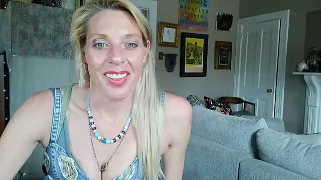 Glamazonx online show from 04-14-26, 06:57